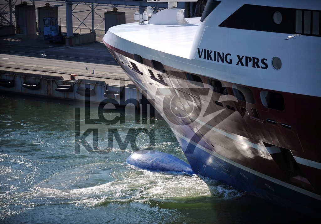 LKS 20231007 LKS 20201021 LKS 20200922 Viking XPRS -laiva Tallinnan satamassa heinäkuussa 2019.